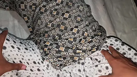 18 jahre alt, geiles mädchen erstmals sex mit ihrem neuen freund.