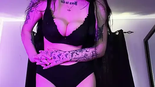 Sürtük İngiliz gotik edepsiz konuşma asmr