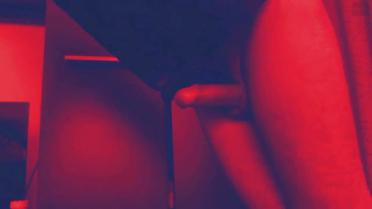 A Man Exercise His Mastarbation Dildo