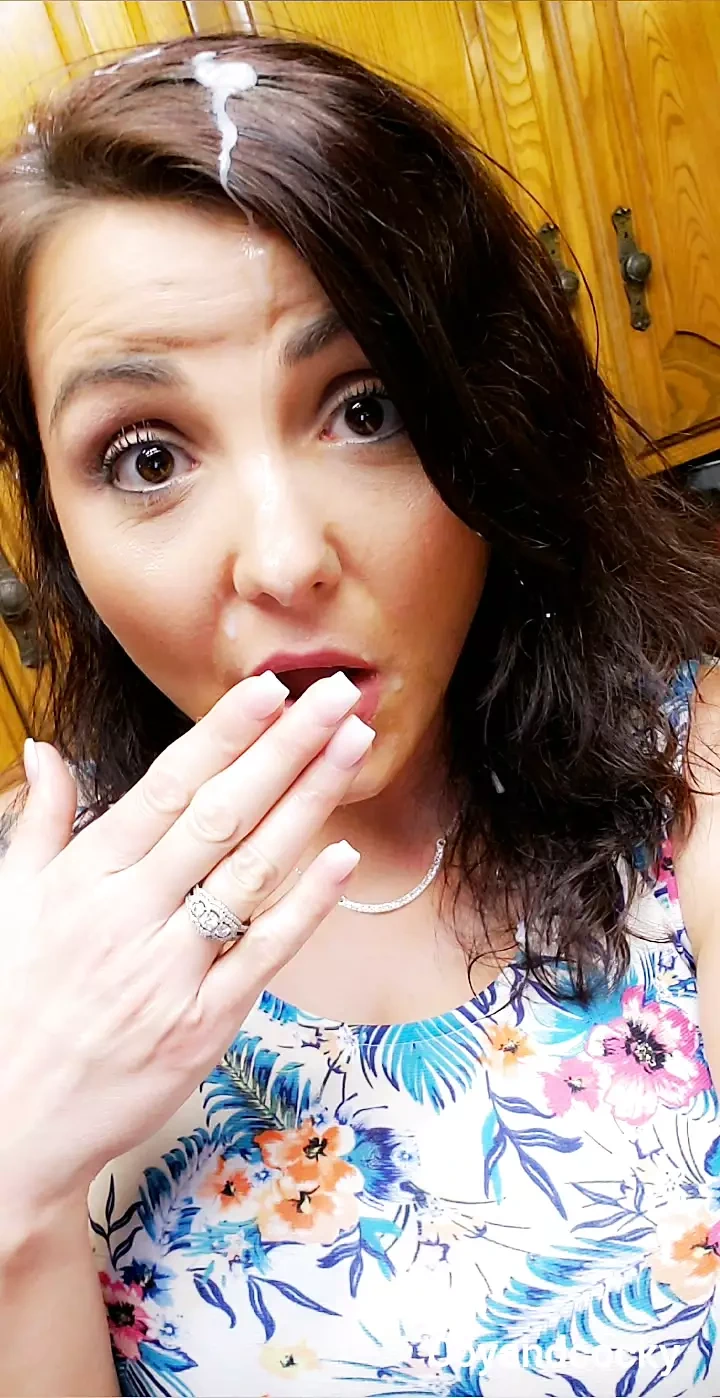 绿帽老公被另一个男人口交并射在我脸上