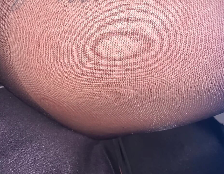 Slave Worships Mistress's Feet