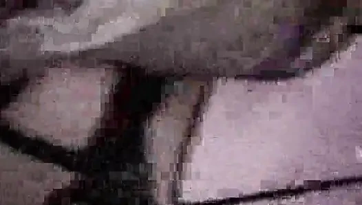 Gadis pirang panas berbagi kontol dan sperma dengan bintang porno tetek besar yang nakal