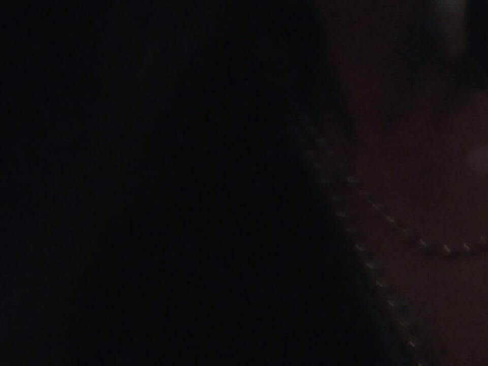 Une tapette mature excitée se tape au coin de la rue pour s’amuser ce soir