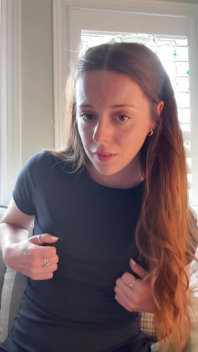 Η Hottie στα γυαλιά σας λέει πώς να χαϊδέψετε!