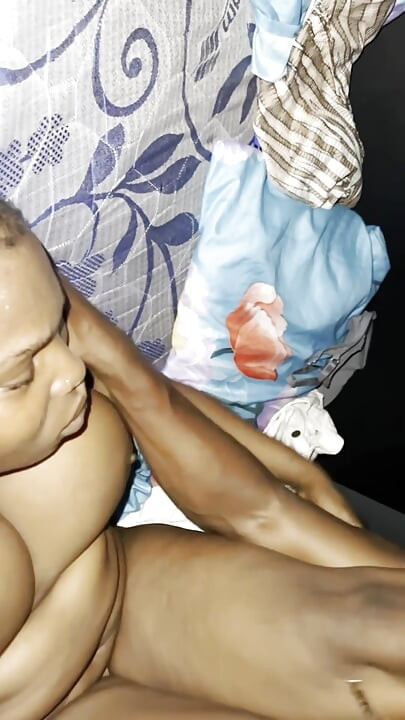 복리후생을 가진 내 친구가 내 곡선으로 자지 빨기 대회를 10