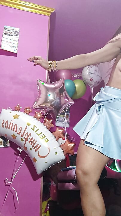 Happy Birthday Cute and Beautiful Some Naugthy Squirting Confety, and Drinkisss Ilove Make My Pussy Nude in Ur Eyes Daddy Loveee