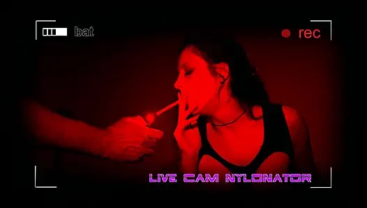 Горячий Трах В Нейлоне Со Страпоном Перед Живой Камерой