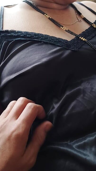 Las tetas perfectas de mi hermanastra de 18 años