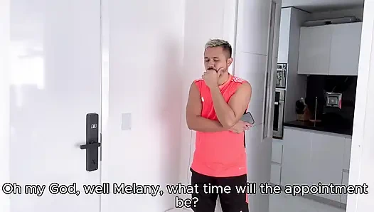 Flört uygulamasıyla tanıştığım iki ateşli kızla yoğun üçlü seks