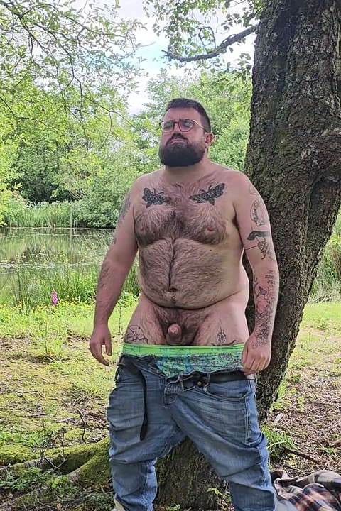Does a Bear Cum in the Woods?