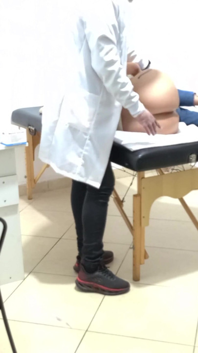 Kultni trenutak iz "Proktolog obavlja analni pregled na pacijentu sa zatvorom."