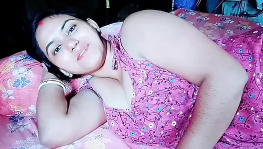 Hintli tarzı yeni çift üvey kız kardeşinin önünde viral sert sikişiyor