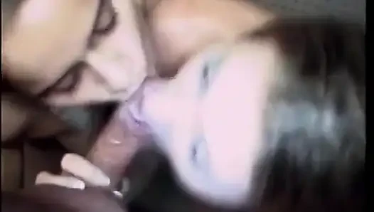 Birkaç güzel fahişe yarak emiyor