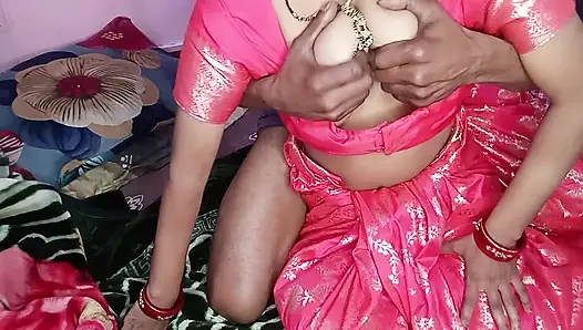 Eşi Ko Munh Me Mal Pila Diya