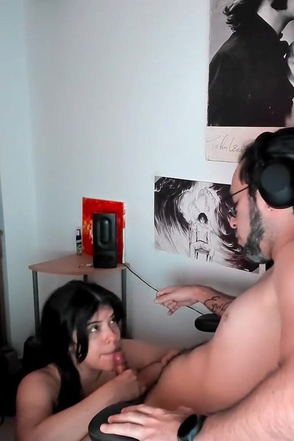 Webcam hackeada - boquete acidental de casal amador