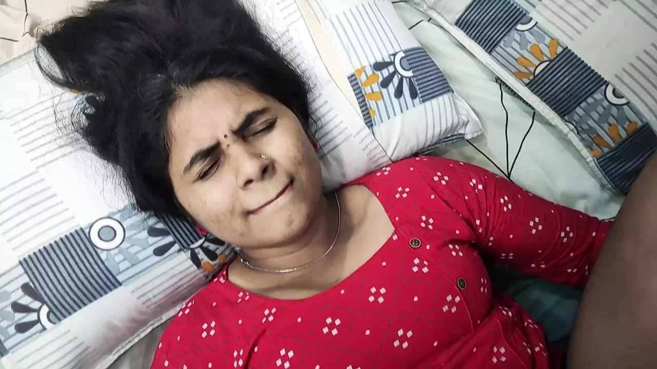 喀拉拉邦大学老师和学生一起享受，喀拉拉邦大学老师和学生的热辣性爱谈话，印度老师热辣性爱