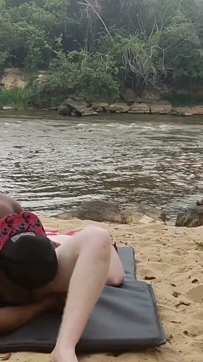 내 보지에 손을 넣어달라고 페티쉬 중 하나를 수행했어 | 클립 1