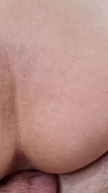 Moment emoțional de la "Călărire de spermă pe o pulă mare"