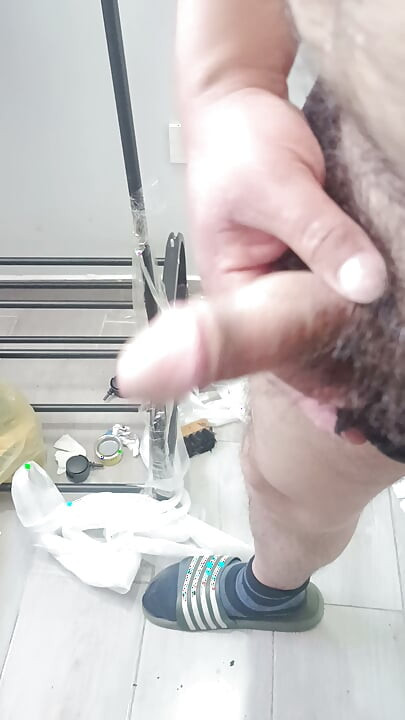 Vibrator me tjera da idem na zahod