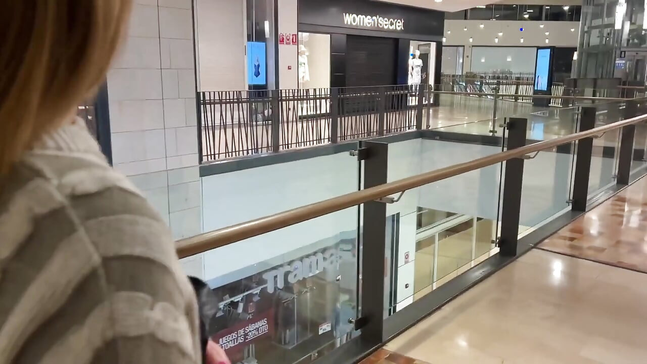 The First Meeting in the Cinema Led to Sex with a Blonde with a Big Ass and Ejaculation Inside