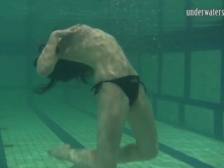 Kristina sereia subaquática super quente