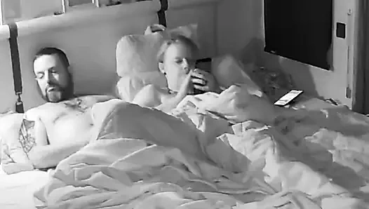 Возбужденный муж заполнил меня своей горячей спермой