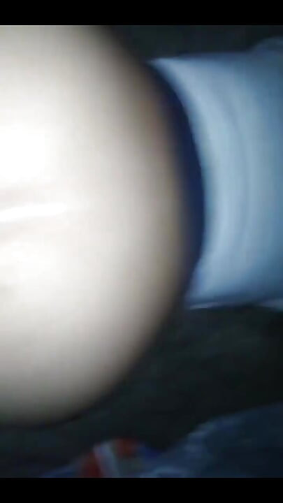 妻は私が醜いことを申し訳なく思い、パーティーの後、私の部屋に入ってきました