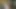 Genç erkek avcısı iri güzel kadın sigara içiyor ve pozlar atıyor