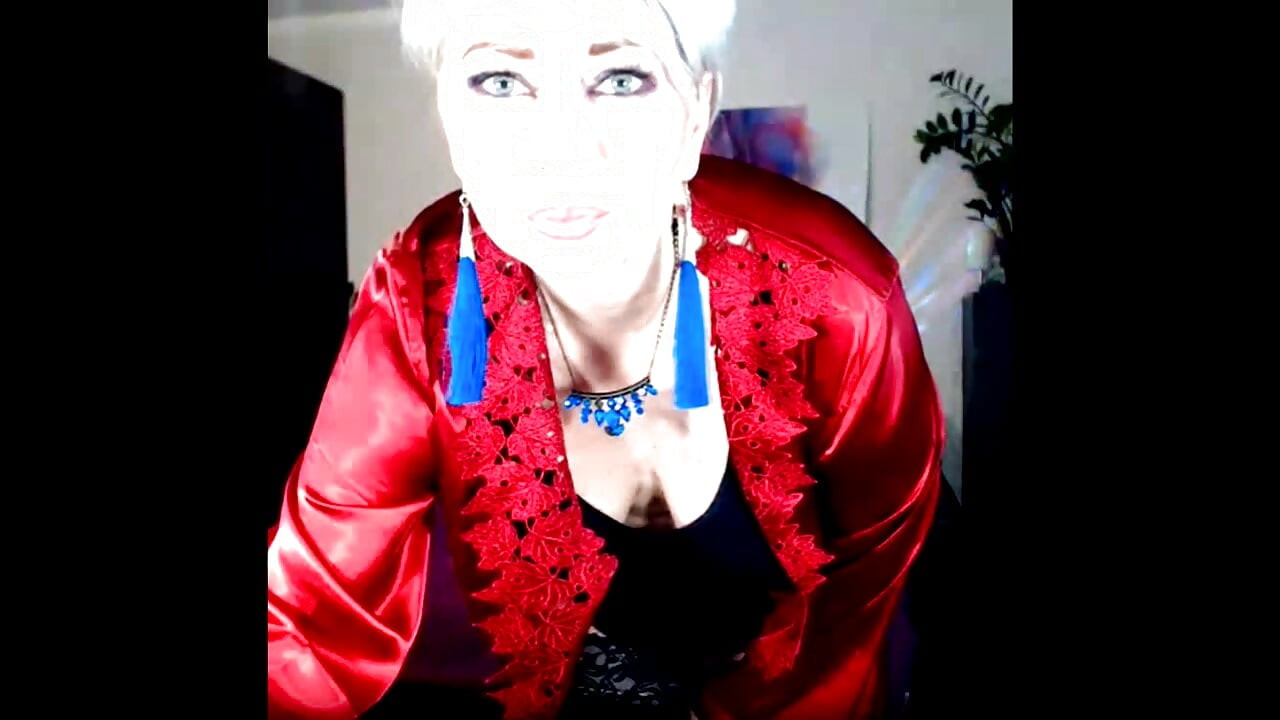 My wife is a cool webcam slut-12 .!. ))  Wild milf dancing with naked big tits...))