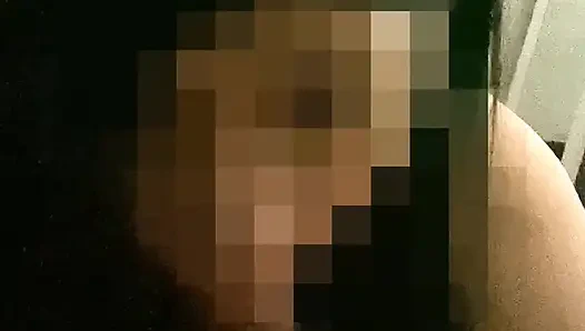 Als der leckere fickfreund geil wird, füttert er ihn mit sperma