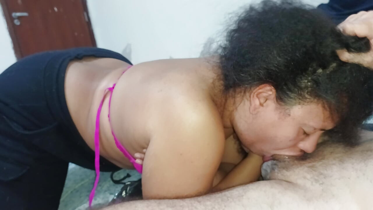 BLOWJOB IN THE STYLE OF A LITTLE, SHE SWALLOWS THE COCK TO THE BALLS