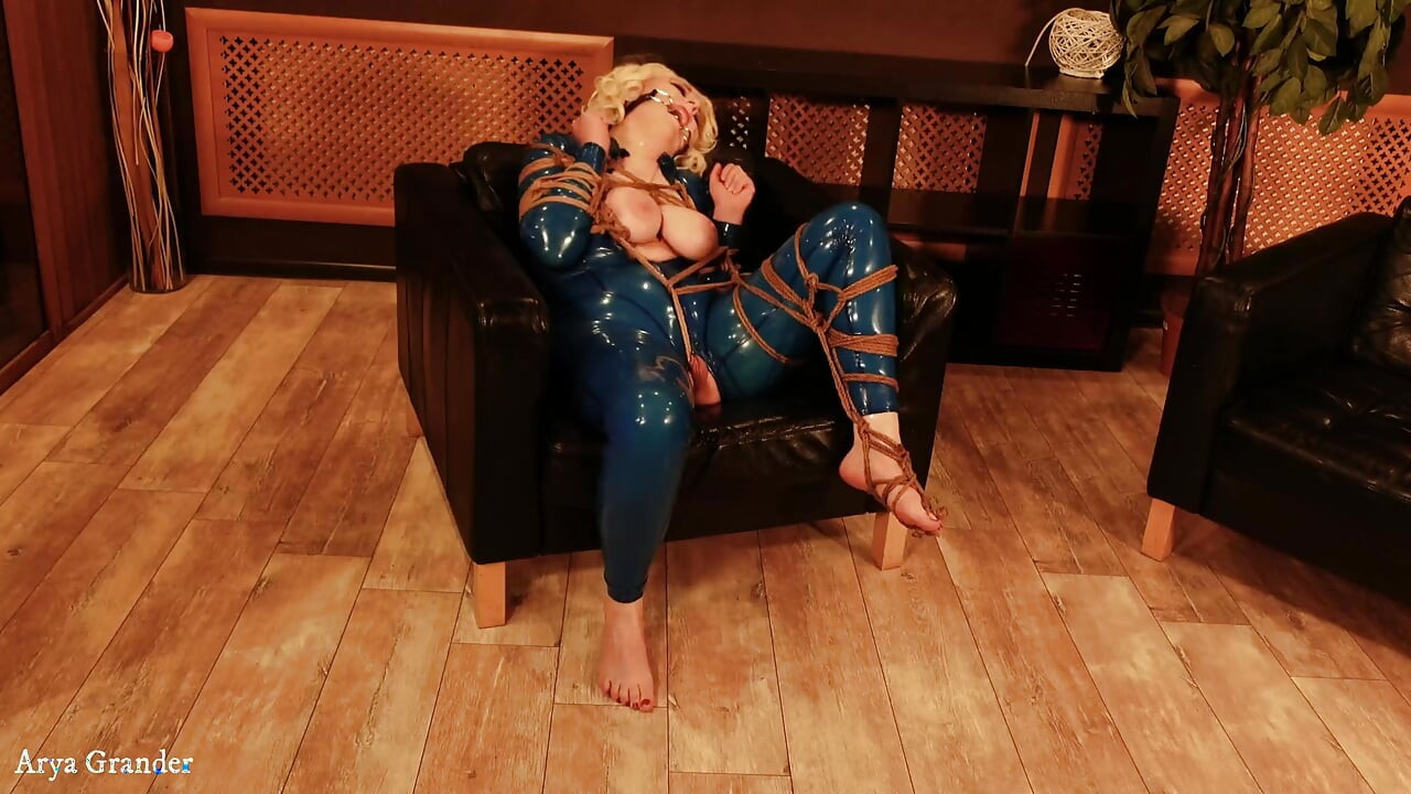 Sexual Latex and Romantic Bondage Free Porn Video with Arya Grander