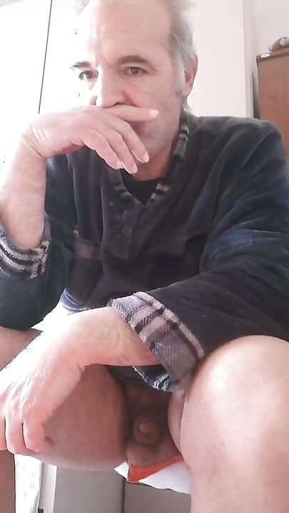 Le premier jour du printemps est parfait pour branler ta bite dure !