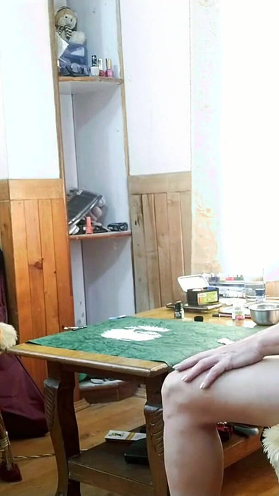 "여기 와서 내가 담배를 피우는 동안 엉덩이를 핥아"에서 잊을 수없는 순간