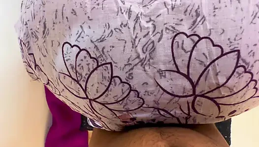 Трахаю толстушку большого размера толстую задницу и даю-то ее сзади!