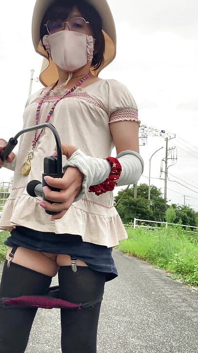 No310 Outdoor Masturbation in the Park