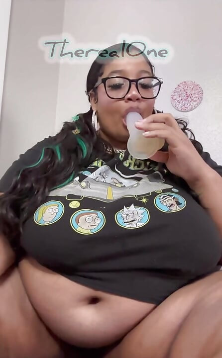 Biggdebbiecakez Soaking Her Panties