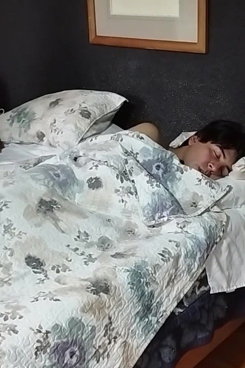 Stemmom Surprised and Fucked Spoon Style, vídeo para meus fãs.