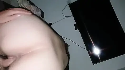 Aku ngentot adik tiriku pagi-pagi posisi misionaris