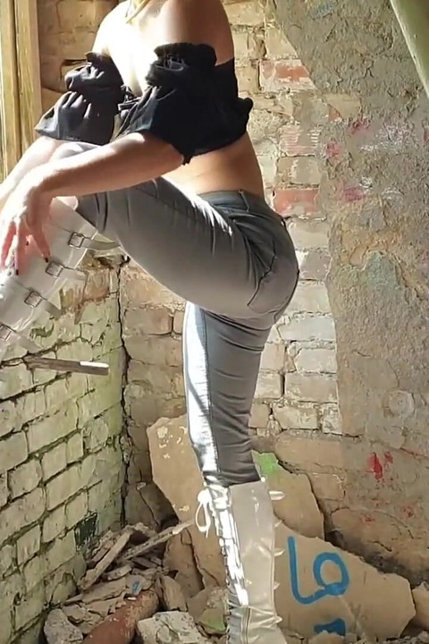 Plimbare și tachinare în Cizmele Mele Albe - părțile 1 și 2