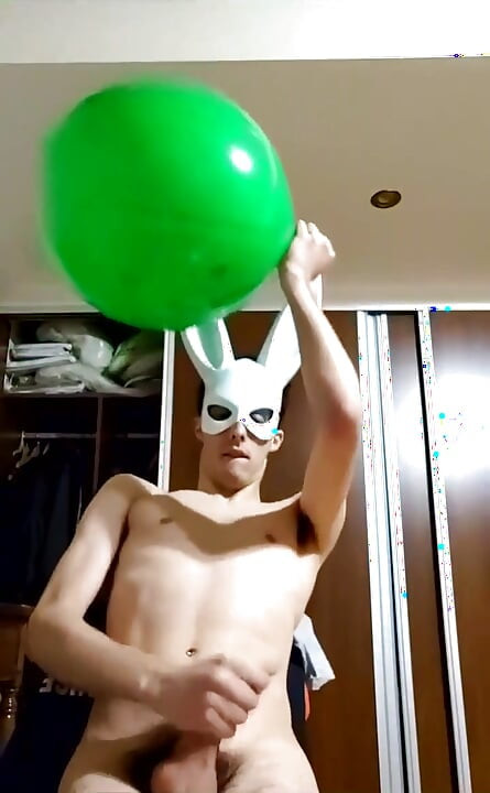 Bunny Looner Blowing up Big Balloons While Jerking off on Stream