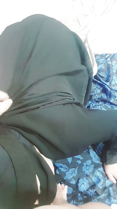 The conservative Hijabj Arab Virgin