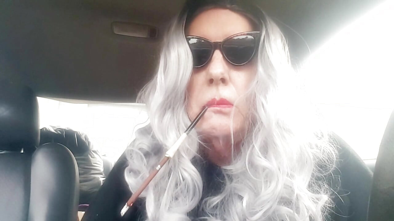 ยายทรานส์ชอบสูบบุหรี่ชาย MORE120 ในรถ