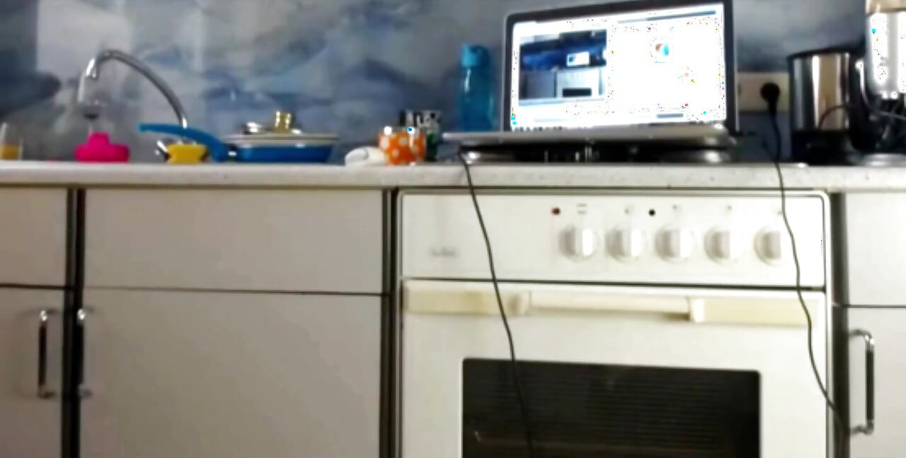 性感紅色內衣抖臀秀！辣妹迪亞帶你一起熱血沸騰！
