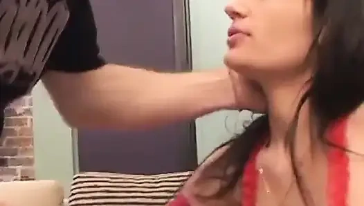 Mulut cewek perancis ini dientot habis-habisan sampai dicrot di dalam