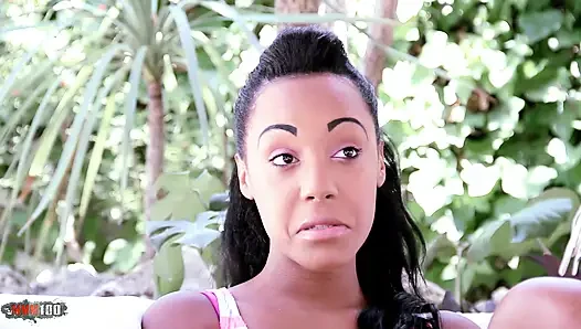 Порно интервью с Noe Milk