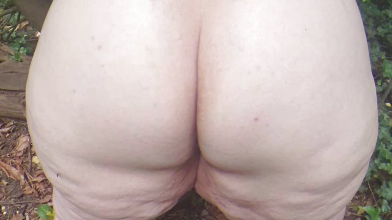 Married Older Mature women likes young black guy bareback sex.