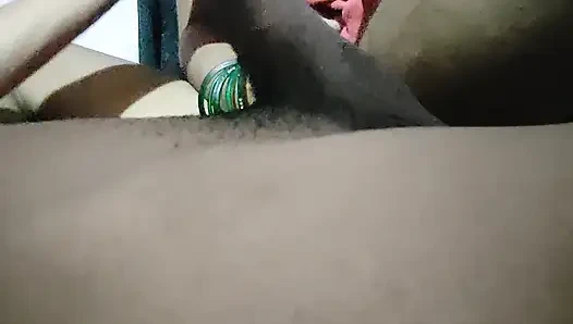 Бхабхи покачала моим пенисом