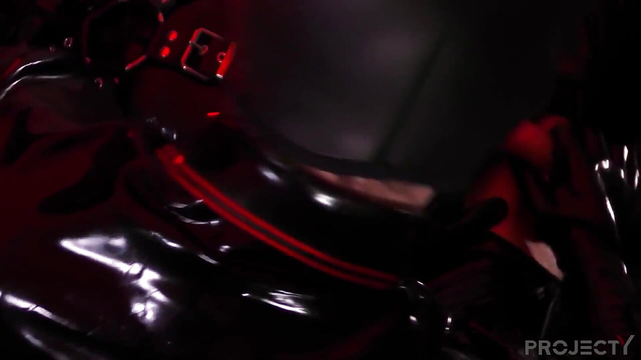 Rubber drone on the fuck machine
