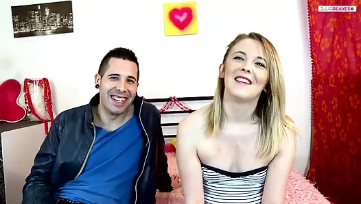 Настоящая пара делает настоящий трах перед камерой